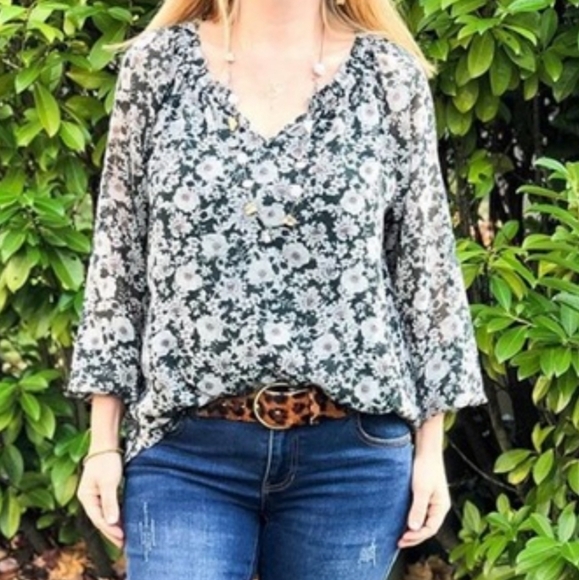 Cabi Floral Pheasant Boho Top - Picture 2 of 9